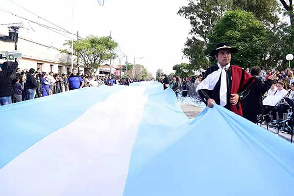 desfile-villa-nueva-25-de-mayo-2019-2
