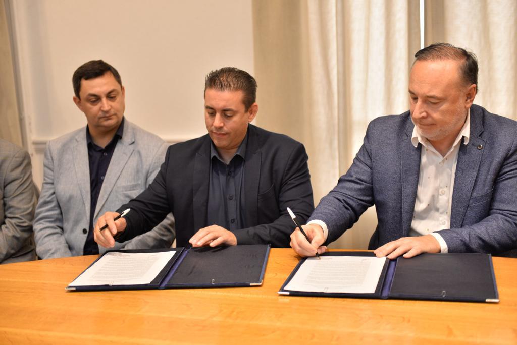 WhatsApp-Image-2023-12-14-at-16.36.16