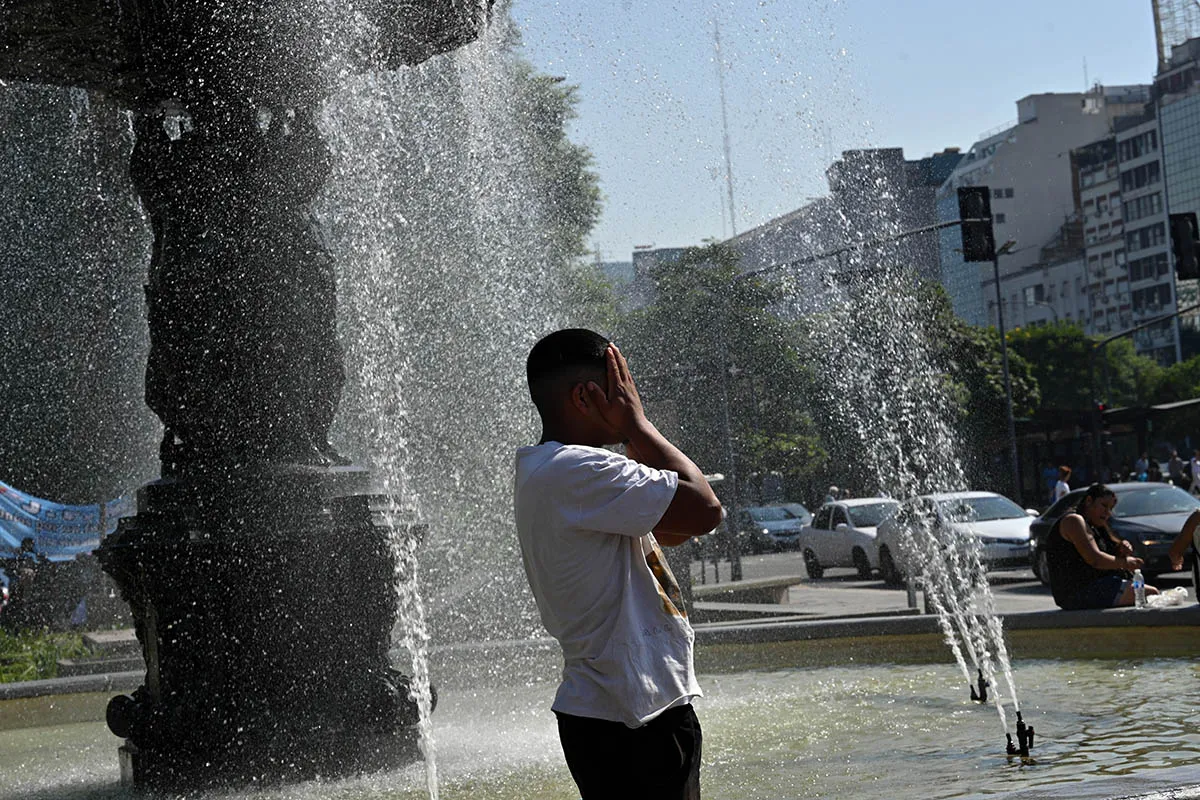 web-calor-en-buenos-aires-telam
