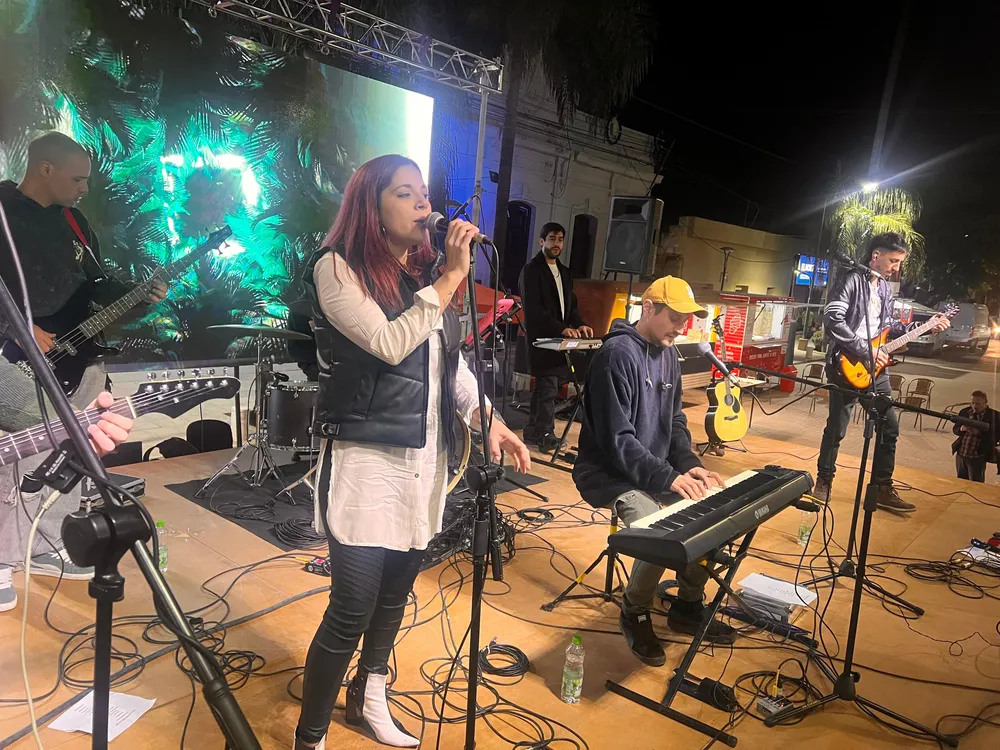 63cddcf5-0728-4595-9a4b-5ec3db504afd