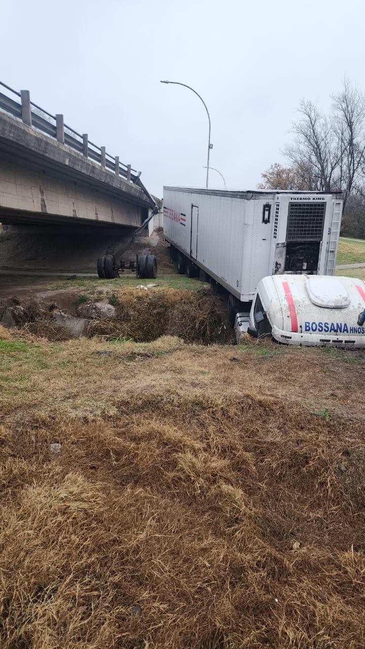 499ff2b6-3c21-4365-9223-71235419d6e4 (1)