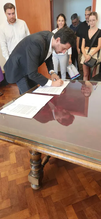 8e3bd1d6-1064-46c1-b946-f509d22efc9d