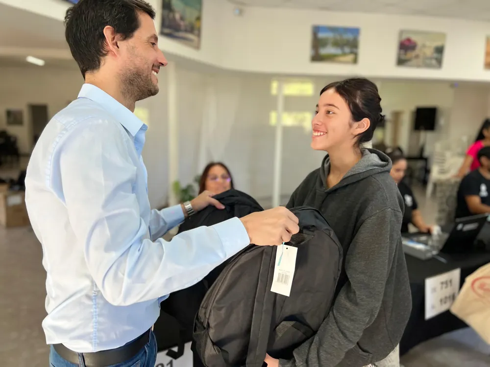 8b2db5c8-f8c0-494b-805b-dd366044d722