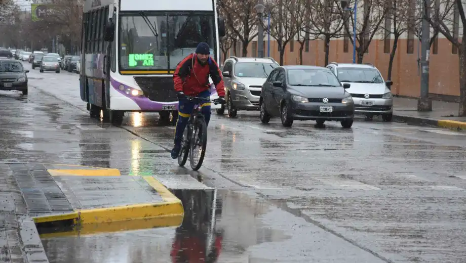 Roca-Clima-Frio-Lluvia-Agua-Nieve-1-Maripe-1 (1)